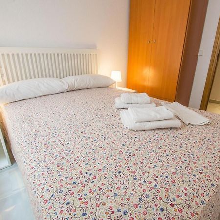 Ibericabeds Rejas Basic Apartment Granada Bagian luar foto