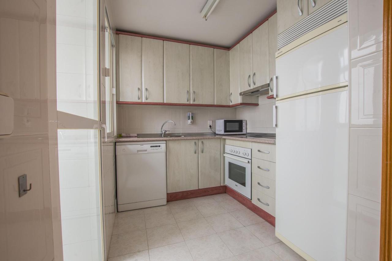 Ibericabeds Rejas Basic Apartment Granada Bagian luar foto